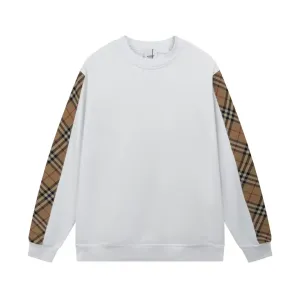 【2026】【BURBERRY  公式旗艦店】バーバリー丸首の衛衣 スウェットご好評に付き再入荷！