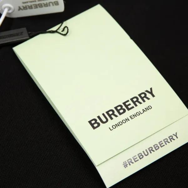 【2026】【BURBERRY  公式旗艦店】バーバリー 丸首の衛衣  パーカー ウェットご好評に付き再入荷！