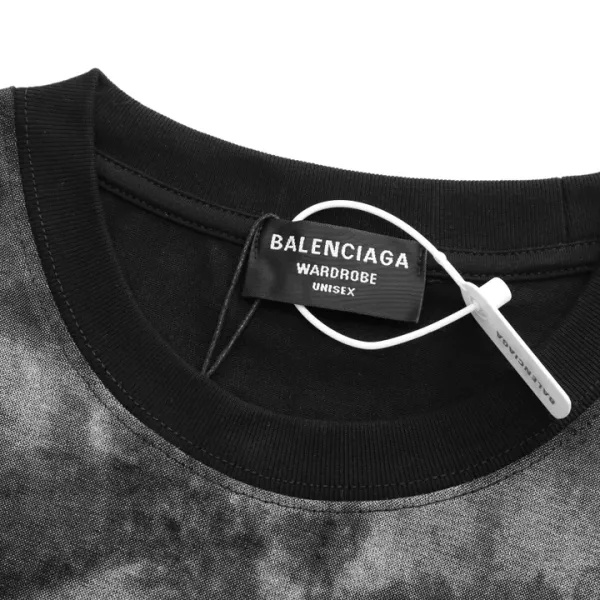 【2026】【BALENCIAGA  公式旗艦店】 バレンシアガ    Tシャツご好評に付き再入荷！
