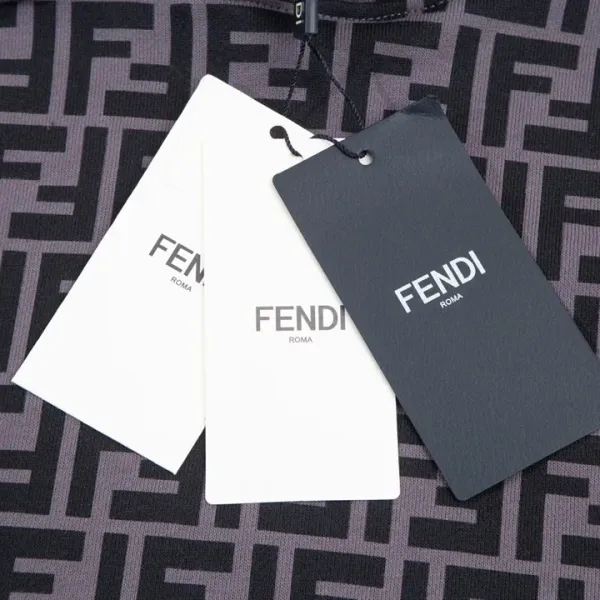 【2026】【FENDI  公式旗艦店】フェンディパーカー スウェット ご好評に付き再入荷！
