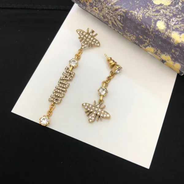 【2026】【DIOR】 ディオール   ファッションスタイルのイヤリング