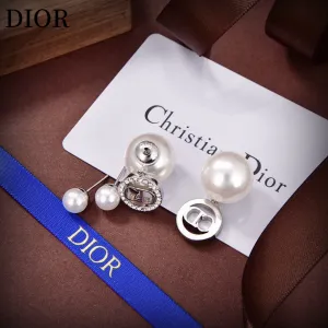 【2026】【DIOR】 ディオール   ファッションスタイルのイヤリング