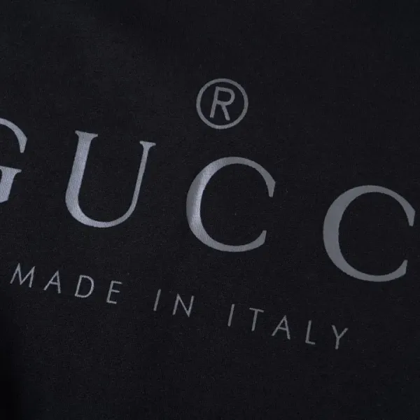 【2026】【GUCCI  公式旗艦店】グッチ  丸首の衛衣 ご好評に付き再入荷！