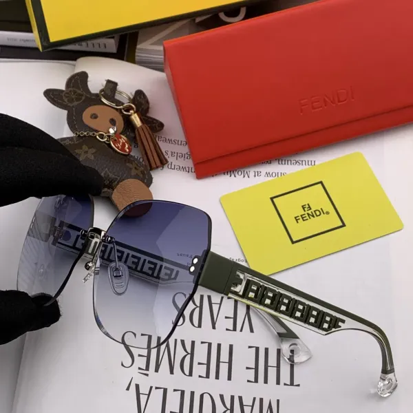 【2026】FENDI(フェンディ ) サングラス