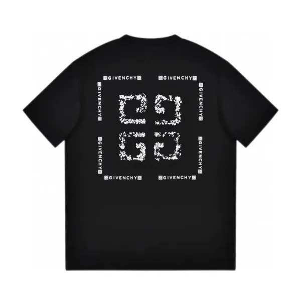 【2026】【GIVENCHY 公式旗艦店】ジバンシー   Tシャツ ご好評に付き再入荷！