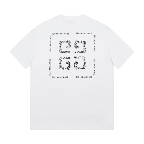 【2026】【GIVENCHY 公式旗艦店】ジバンシー   Tシャツ ご好評に付き再入荷！