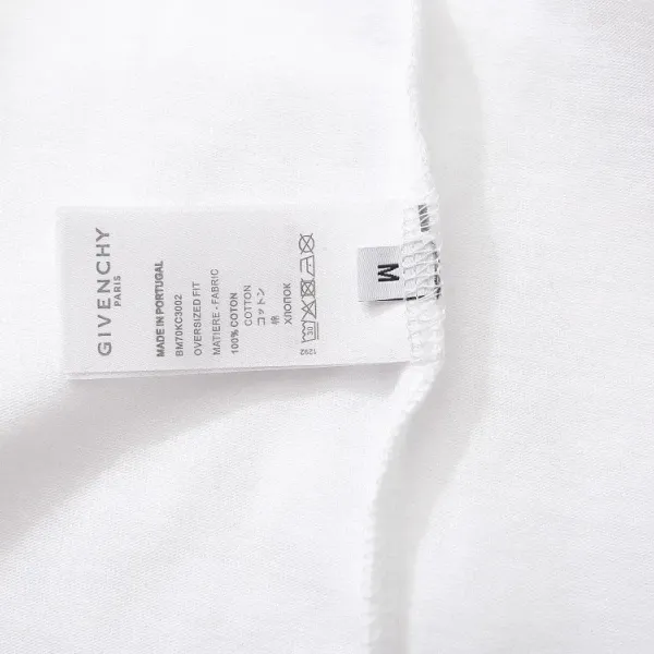 【2026】【GIVENCHY 公式旗艦店】ジバンシー   Tシャツ ご好評に付き再入荷！