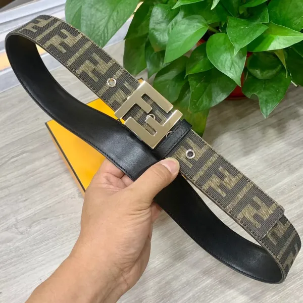【2026】【FENDI】(フェンディ) 3.8cmベルト メンズ