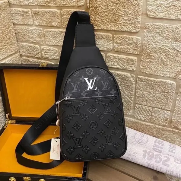 【2026】LV【LOUIS VUITTON  公式旗艦店】ルイヴィトン  胸ポケット  当日出荷 好評に付き再入荷！29*19*4CM