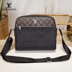 【2026】【LOUIS VUITTON  公式旗艦店】ルイヴィトン   ショルダーバッグ 当日出荷 好評に付き再入荷！25*28*5cm