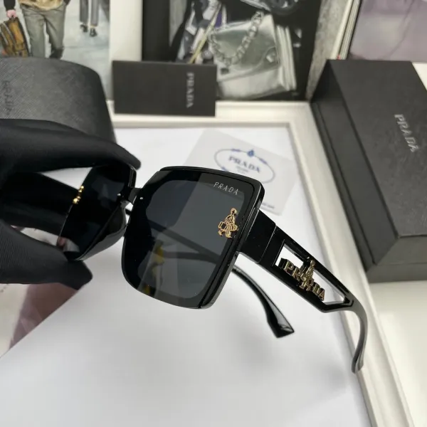 【2026】PRADA(プラダ) サングラス