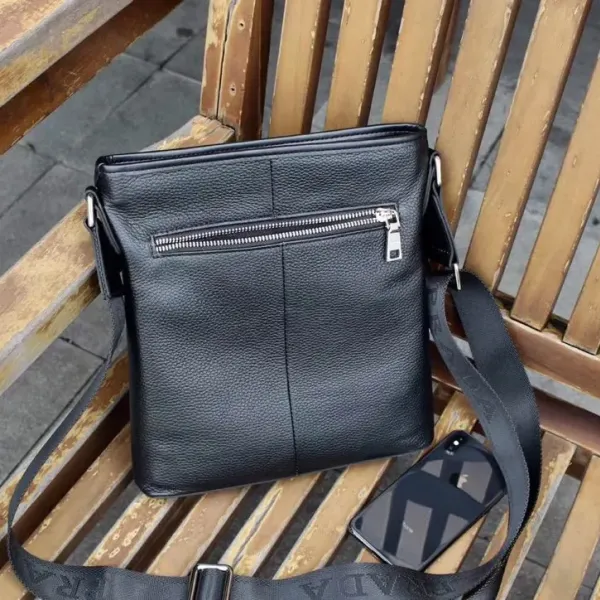 【2026】【PRADA  公式旗艦店】プラダ  ショルダーバッグ 当日出荷 好評に付き再入荷25*27*5CM