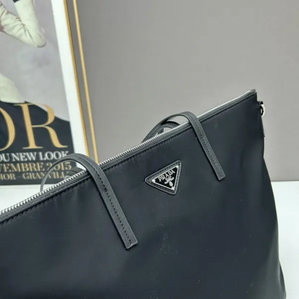 【2026】【PRADA  公式旗艦店】プラダ  ハンドバッグ 当日出荷 好評に付き再入荷36*34*13CM