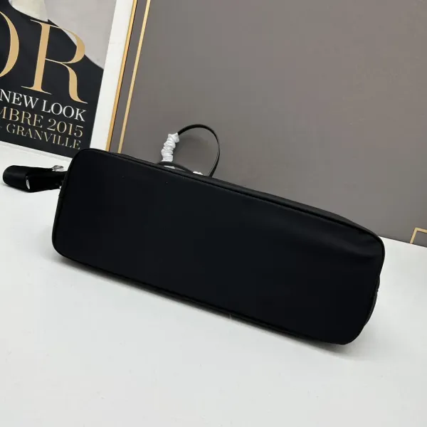 【2026】【PRADA  公式旗艦店】プラダ  ハンドバッグ 当日出荷 好評に付き再入荷36*34*13CM