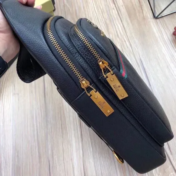 【2026】【GUCCI 公式 旗艦店】クッチ  胸ポケット 当日出荷 好評に付き再入荷！28*18*7CM