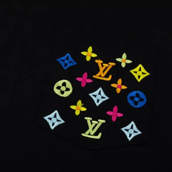【2026】【LOUIS VUITTON  公式旗艦店】ルイヴィトン  Tシャツ  ご好評に付き再入荷！