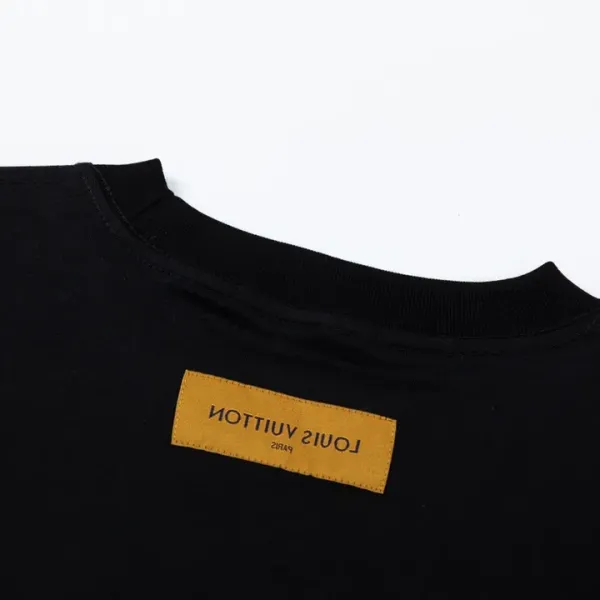 【2026】【LOUIS VUITTON  公式旗艦店】ルイヴィトン  Tシャツ  ご好評に付き再入荷！