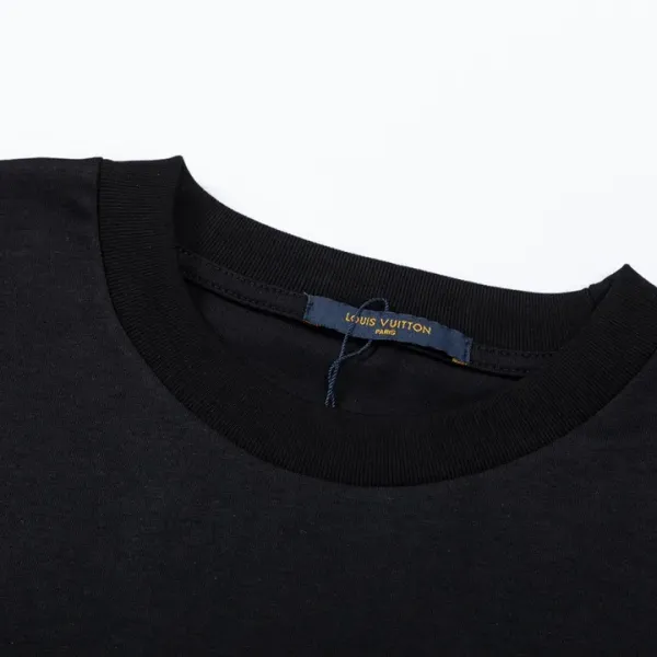【2026】【LOUIS VUITTON  公式旗艦店】ルイヴィトン  Tシャツ  ご好評に付き再入荷！