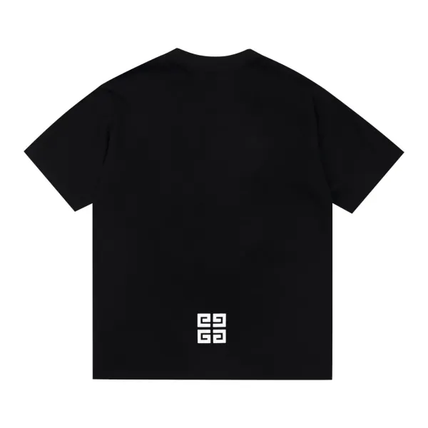 【2026】【GIVENCHY 公式旗艦店】ジバンシー   Tシャツ ご好評に付き再入荷！