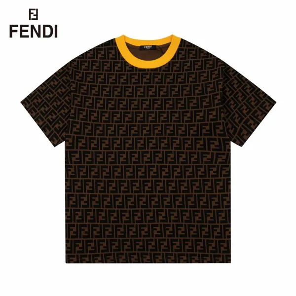 【2026】【FENDI  公式旗艦店】フェンディ   Tシャツ ご好評に付き再入荷！