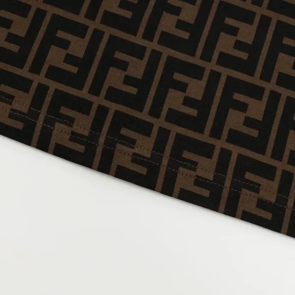 【2026】【FENDI  公式旗艦店】フェンディ   Tシャツ ご好評に付き再入荷！