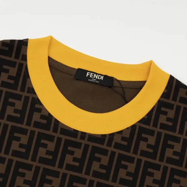 【2026】【FENDI  公式旗艦店】フェンディ   Tシャツ ご好評に付き再入荷！