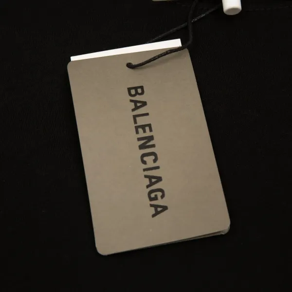 【2026】【BALENCIAGA  公式旗艦店】 バレンシアガ    Tシャツ ご好評に付き再入荷！