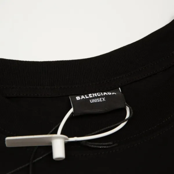 【2026】【BALENCIAGA  公式旗艦店】 バレンシアガ    Tシャツ ご好評に付き再入荷！