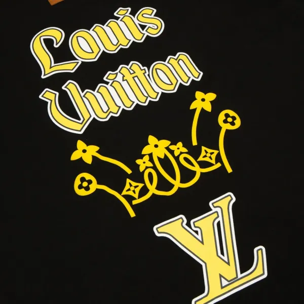 【2026】【LOUIS VUITTON  公式旗艦店】ルイヴィトン  Tシャツ  ご好評に付き再入荷！