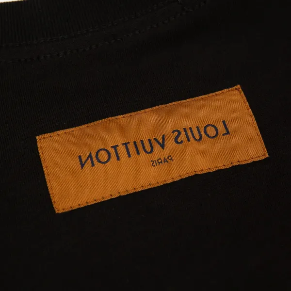 【2026】【LOUIS VUITTON  公式旗艦店】ルイヴィトン  Tシャツ  ご好評に付き再入荷！