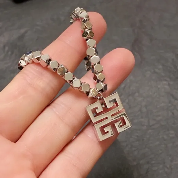 【2026】【GIVENCHY 】ネックレス、新しいネックレス万能シンプルファッションオーナメント 【2026】【GIVENCHY 】ネックレス、新しいネックレス万能シンプルファッションオーナメント