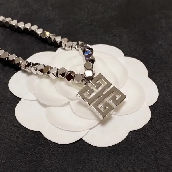 【2026】【GIVENCHY 】ネックレス、新しいネックレス万能シンプルファッションオーナメント 【2026】【GIVENCHY 】ネックレス、新しいネックレス万能シンプルファッションオーナメント