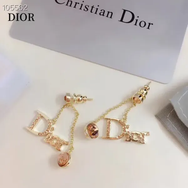 【2026】【DIOR】ディオール  ファッションスタイルのイヤリング
