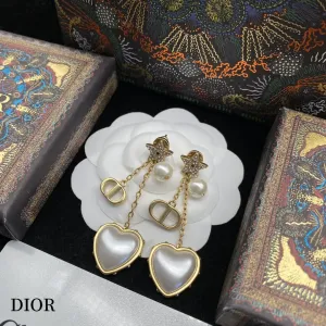【2026】【DIOR】ディオール  ファッションスタイルのイヤリング