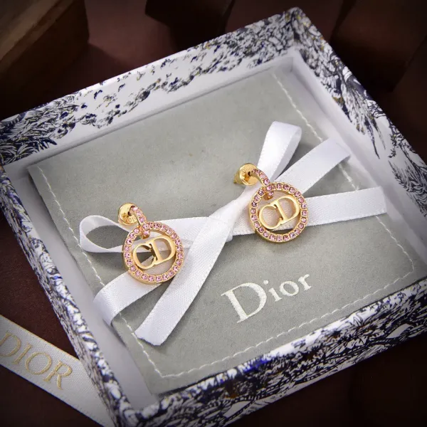 【2026】【DIOR】ディオール  ファッションスタイルのイヤリング