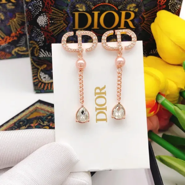 【2026】【DIOR】ディオール  ファッションスタイルのイヤリング