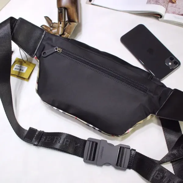【2026】【BURBERRY 公式旗艦店】バーバリー ウエストポーチ 当日出荷 好評に付き再入荷!31*7.5*16CM 【2026】【BURBERRY 公式旗艦店】バーバリー ウエストポーチ 当日出荷 好評に付き再入荷!31*7.5*16CM