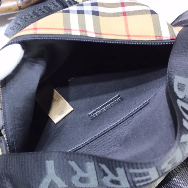 【2026】【BURBERRY 公式旗艦店】バーバリー ウエストポーチ 当日出荷 好評に付き再入荷!31*7.5*16CM 【2026】【BURBERRY 公式旗艦店】バーバリー ウエストポーチ 当日出荷 好評に付き再入荷!31*7.5*16CM