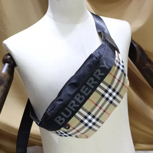 【2026】【BURBERRY 公式旗艦店】バーバリー ウエストポーチ 当日出荷 好評に付き再入荷!31*7.5*16CM 【2026】【BURBERRY 公式旗艦店】バーバリー ウエストポーチ 当日出荷 好評に付き再入荷!31*7.5*16CM
