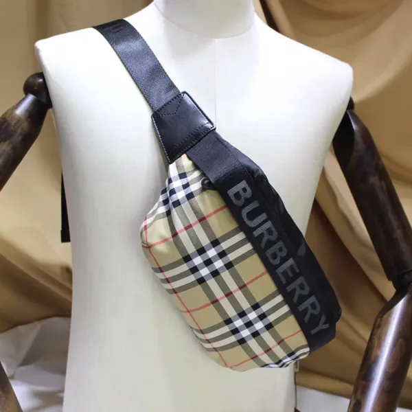 【2026】【BURBERRY 公式旗艦店】バーバリー ウエストポーチ 当日出荷 好評に付き再入荷!31*7.5*16CM 【2026】【BURBERRY 公式旗艦店】バーバリー ウエストポーチ 当日出荷 好評に付き再入荷!31*7.5*16CM