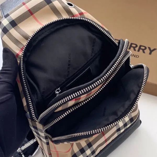 【2026】【BURBERRY 公式旗艦店】バーバリー 胸ポケット 当日出荷 好評に付き再入荷!30*17.5*5CM 【2026】【BURBERRY 公式旗艦店】バーバリー 胸ポケット 当日出荷 好評に付き再入荷!30*17.5*5CM