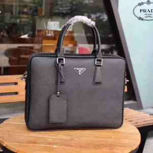 【2026】【PRADA  公式旗艦店】プラダ  ブリーフケース当日出荷 好評に付き再入荷！39*30*6.5CM