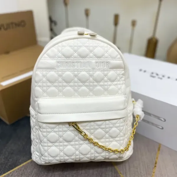 【2026】【DIOR  公式旗艦店】 ディオール リュックサック 当日出荷 好評に付き再入荷！26*30CM