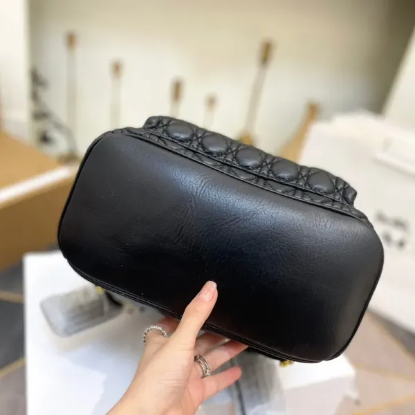 【2026】【DIOR  公式旗艦店】 ディオール リュックサック 当日出荷 好評に付き再入荷！26*30CM