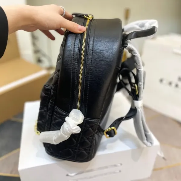 【2026】【DIOR  公式旗艦店】 ディオール リュックサック 当日出荷 好評に付き再入荷！26*30CM