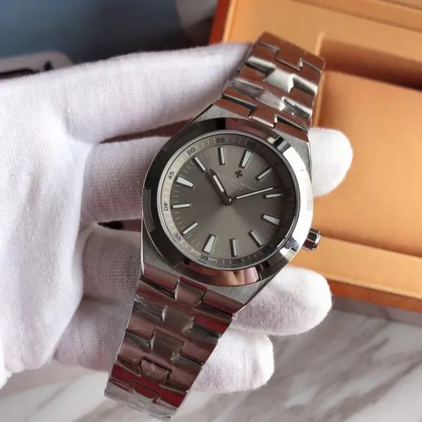 【2026】VACHERON  CONSTANTIN (ヴァシュロン・コンスタンタン)  腕時計42MM