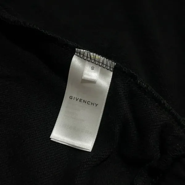 【2026】【GIVENCHY   公式旗艦店】ジバンシー    ショートパンツ  ご好評に付き再入荷！