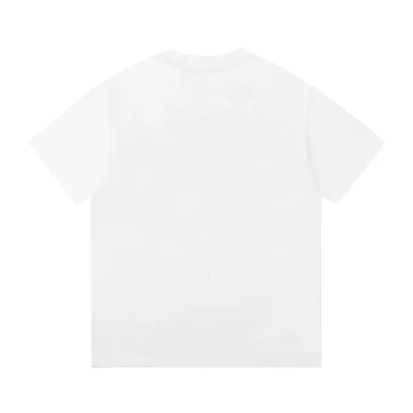 【2026】【FENDI 公式旗艦店】フェンディ   Tシャツご好評に付き再入荷！