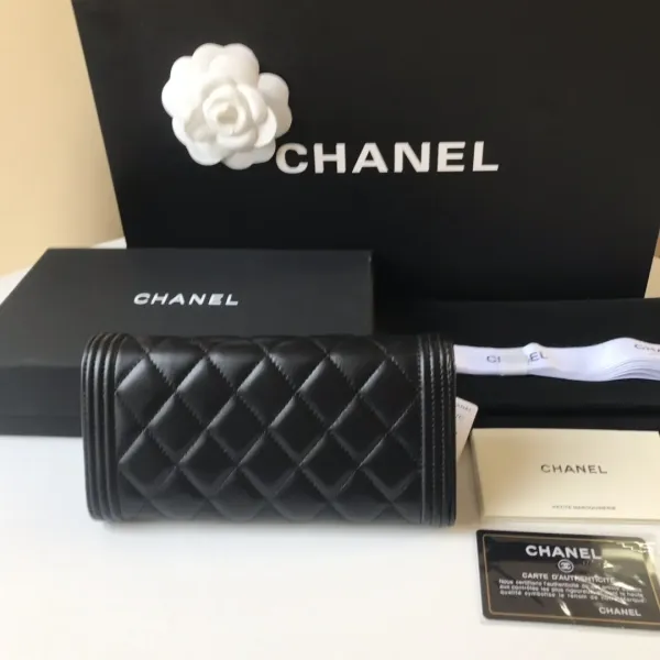 【2026】【CHANEL 公式 旗艦店】シャネル 財布   当日出荷 好評に付き再入荷！10.5*19*3cm