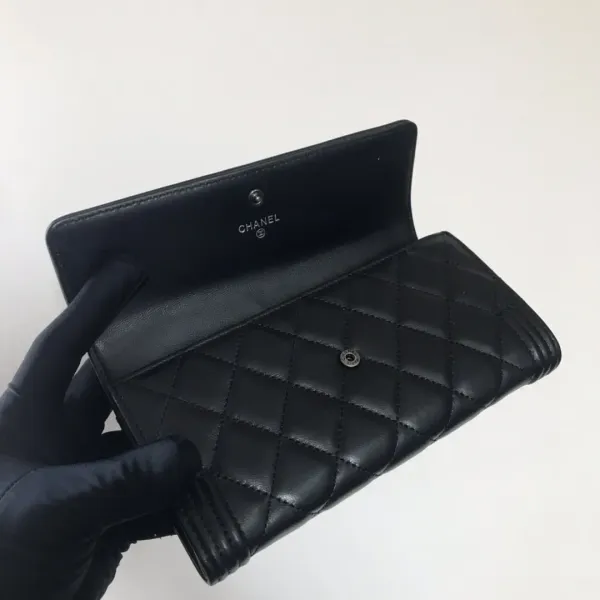 【2026】【CHANEL 公式 旗艦店】シャネル 財布   当日出荷 好評に付き再入荷！10.5*19*3cm